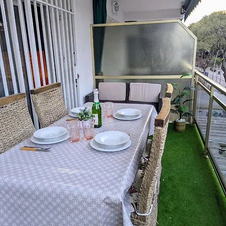 Tropical Terraza Con Minigolf Apartment