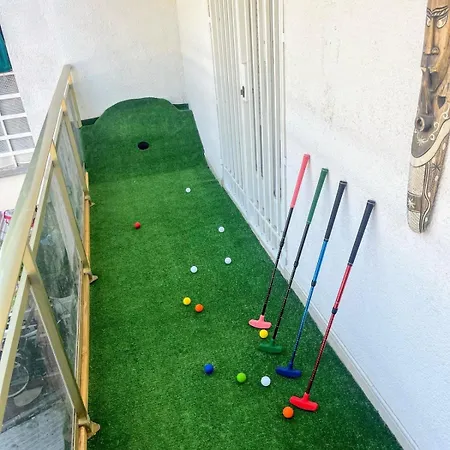Tropical Terraza Con Minigolf * 萨洛